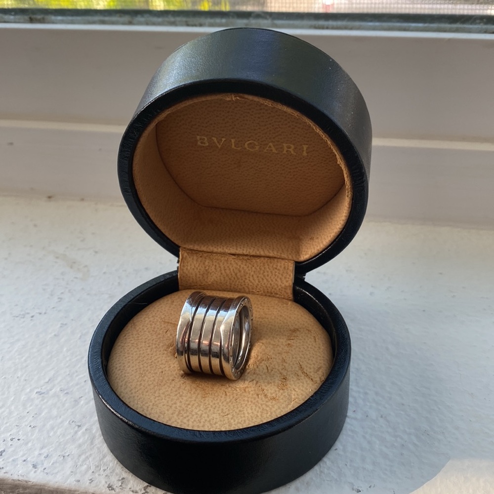 Bvlgari zero ring gold 18k size 5 Authentic